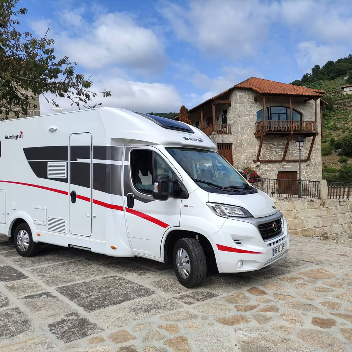 Alquiler de autocaravanas en Galicia Ribeira Sacra Ourense